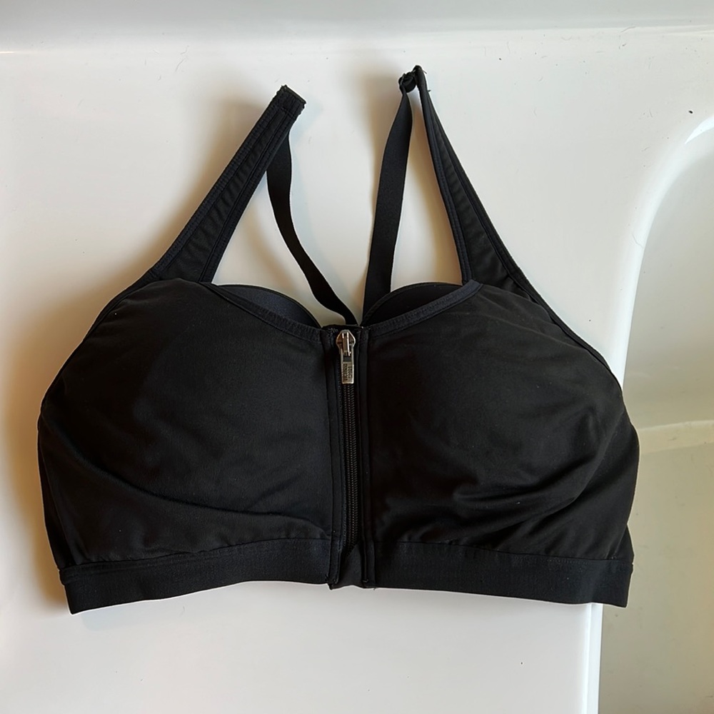Black Victoria’s Secret sports bra knockout